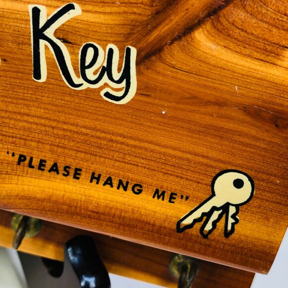 Vintage Wooden Mail & Key Hooks Wall Pocket: Mid-Century Lake George Souvenir - Picture 6 of 12